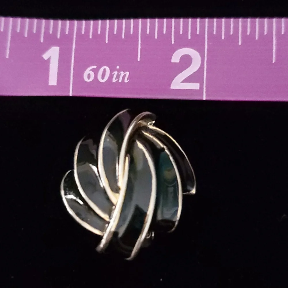 Vintage Enamel Black and Gold Clip on Earrings